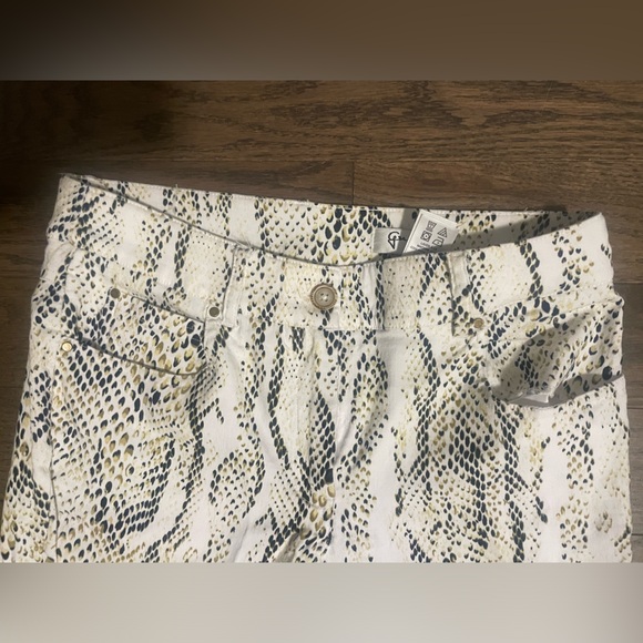 Greg Norman Golf Pants - Picture 6 of 6